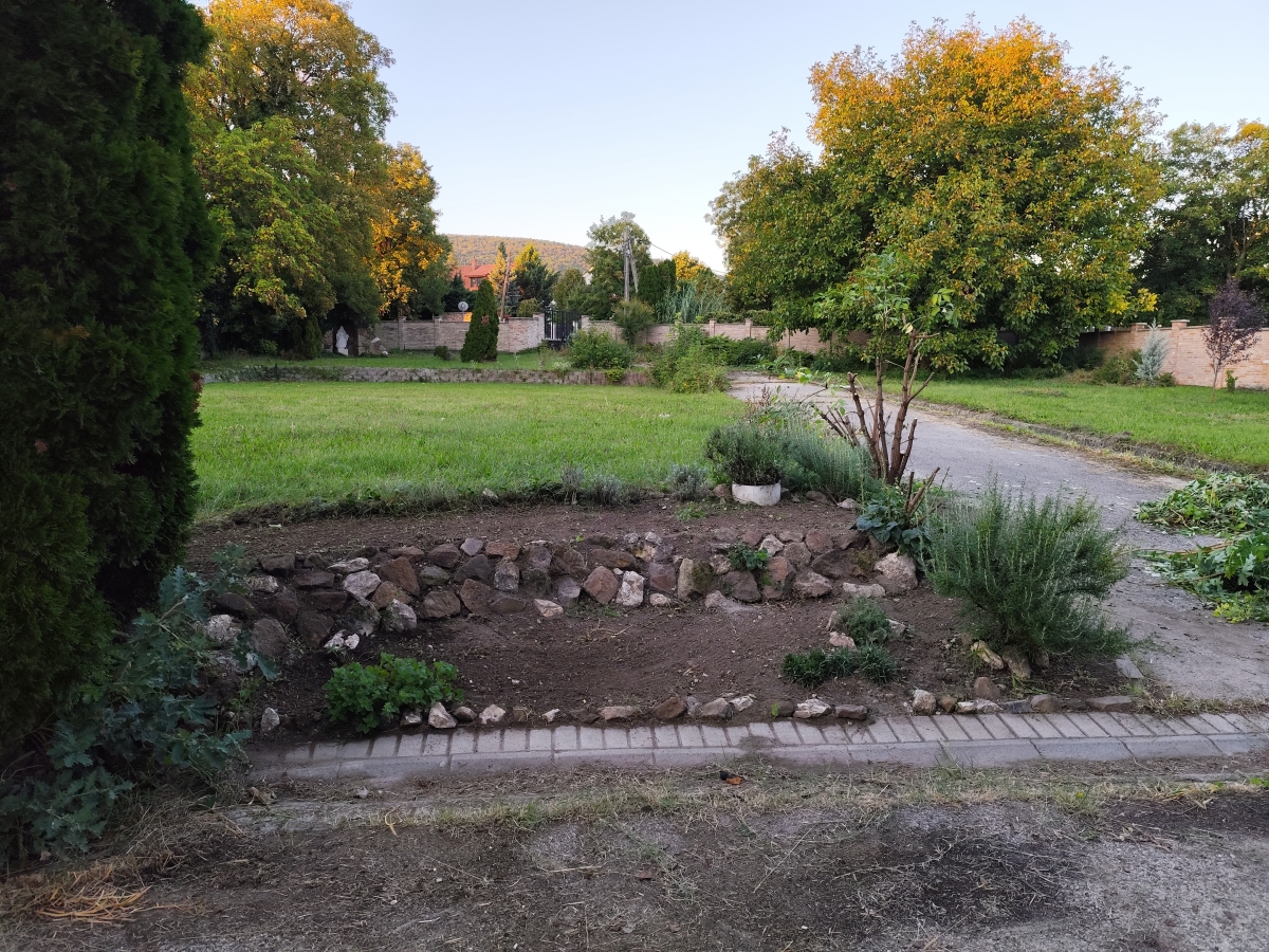 Utána – rendezett sziklakert
